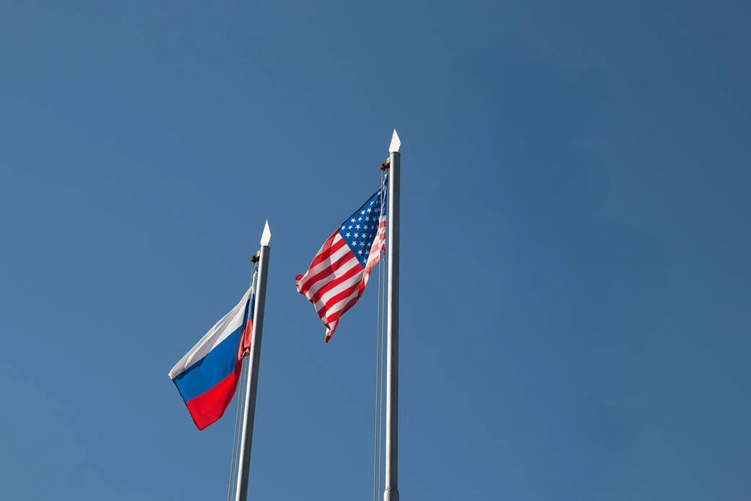 Спрямована на укладення угоди: Axios пояснили, чому риторика Трампа часом звучить проросійськи